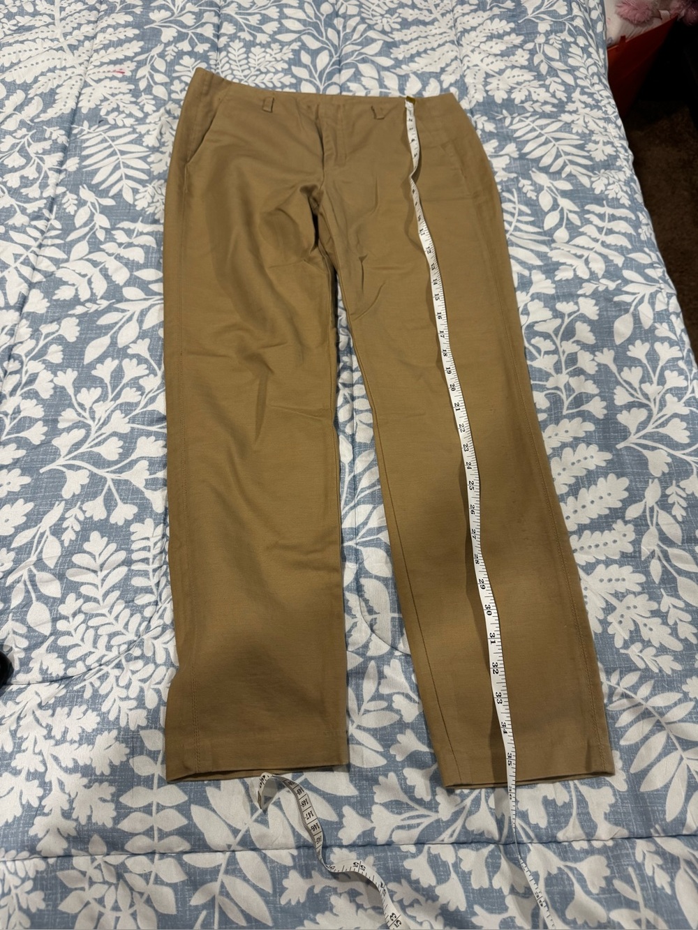 Women's Zara Basics collection size 04Classic Straight Chino Pants - Tan